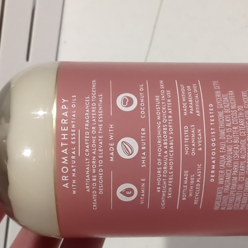 Bath & Body Works Heirloom Rose Moisturizing Body Lotion - Pink and Cream - Picture 3 of 4